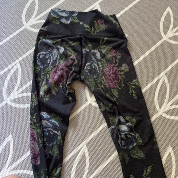 Lululemon rare wunder under - Picture 3 of 6